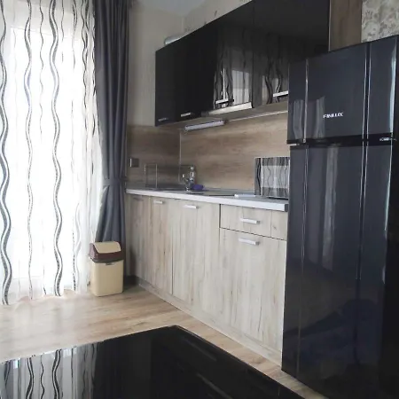 Sea Breeze 1 Apartment